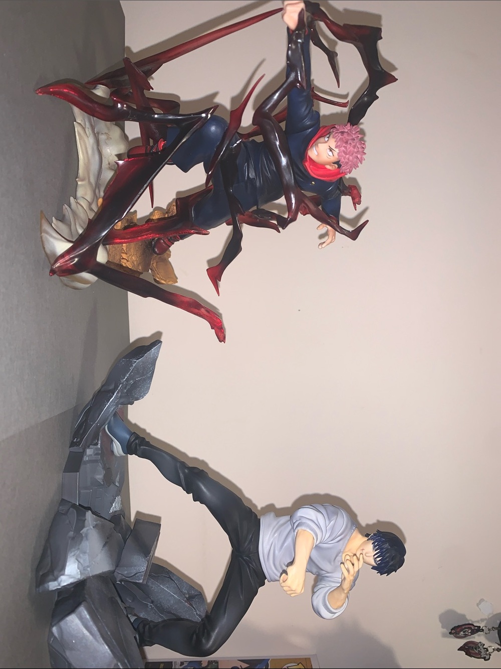 Jjk toji and yuji statue lot